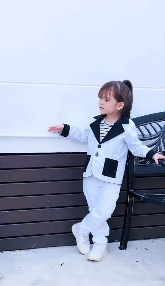 Kids Reversible Suit Set – Two Styles in One (Black & White)